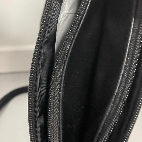 Mundi Black Crossbody Vegan Leather Multiple Compartments Adjustable Strap NWT - Picture 7 of 9